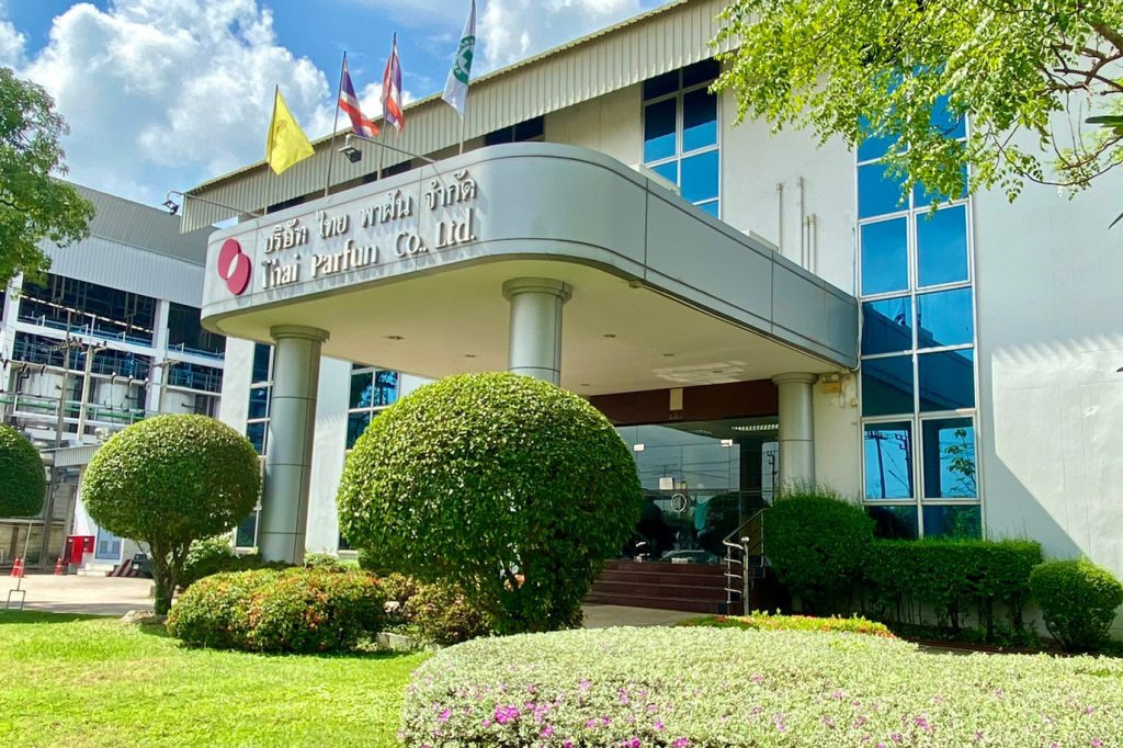 Thai Parfun Rama2 Building Photo　パルファン　アパレル　インナーウェア　メーカー